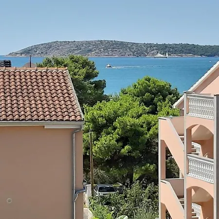 Brodarica * شيبينيك