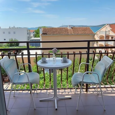 Apartment Brodarica