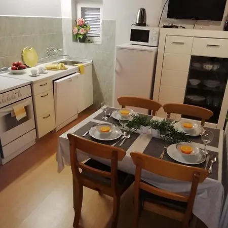 Apartment Brodarica