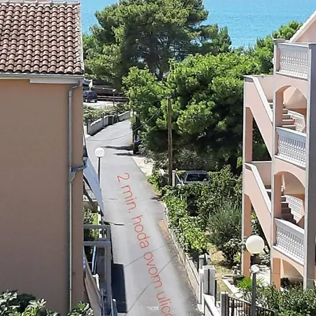 Apartment Brodarica