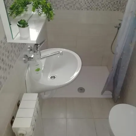 Brodarica شيبينيك