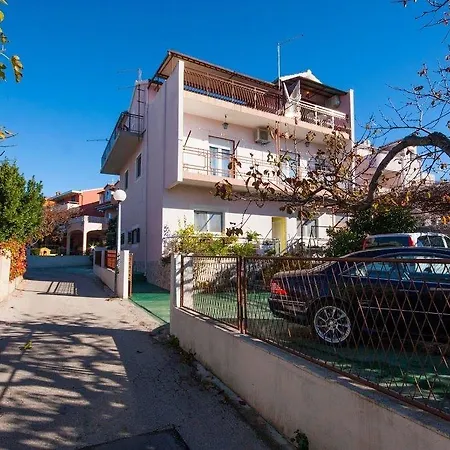 Apartment Brodarica *